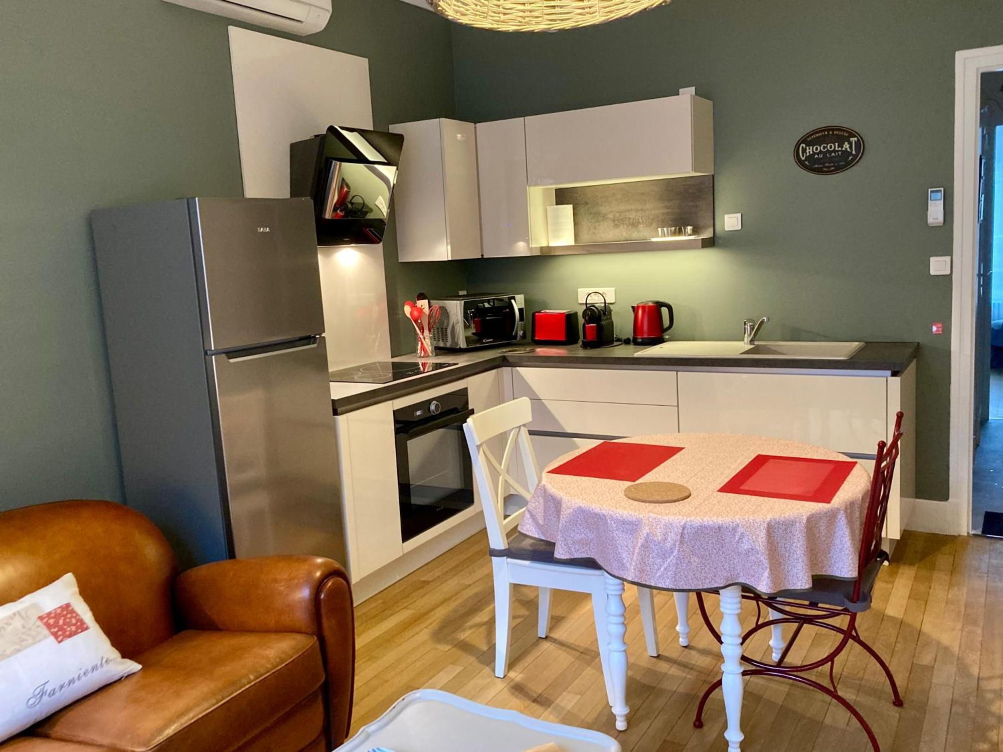 La Maison Virginie 1 A 2 Pers Charmant Hyper Centre- Cour- Parking- Linge- Fibre- Proximite Lac Canal Piscine Монтаржи Экстерьер фото